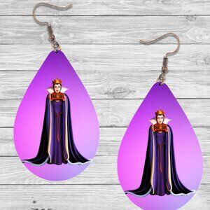 Snow White & the Seven Dwarfs Earrings: Evil Queen